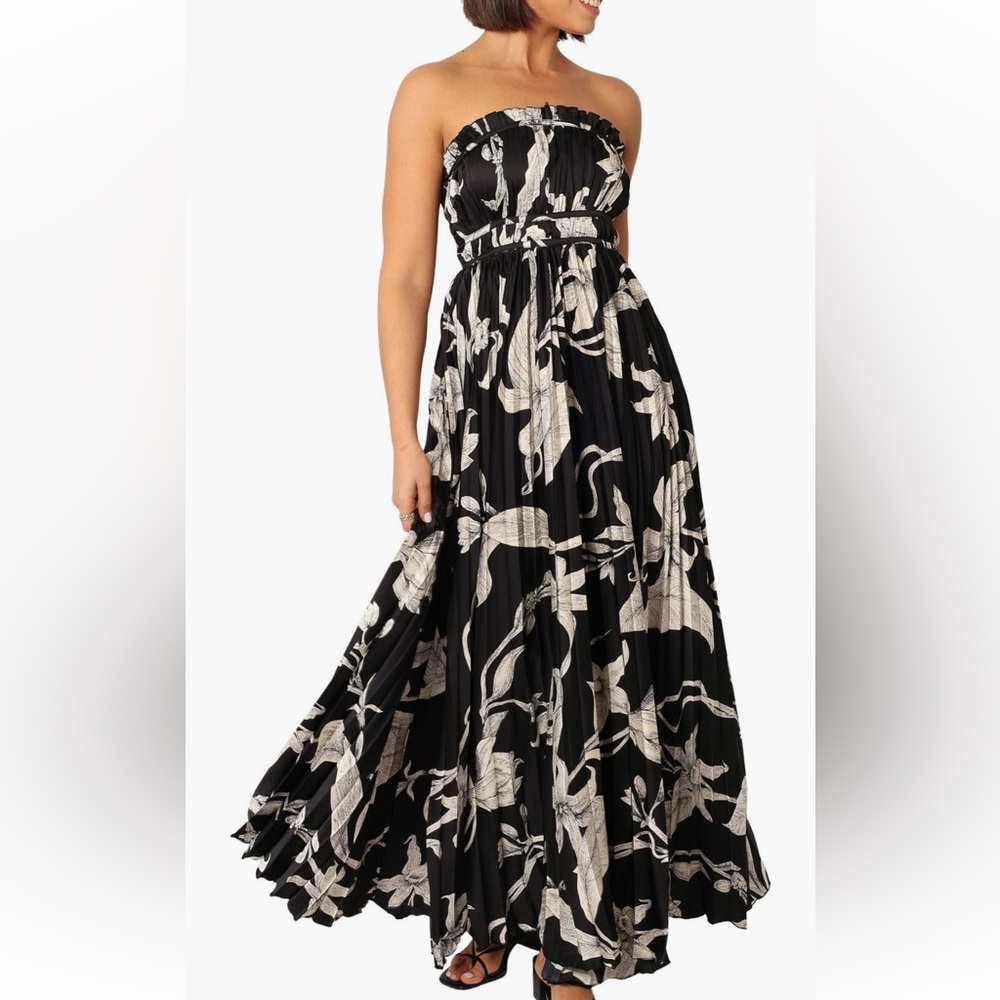 Petal & Pup Angelique Floral Pleated Maxi Dress